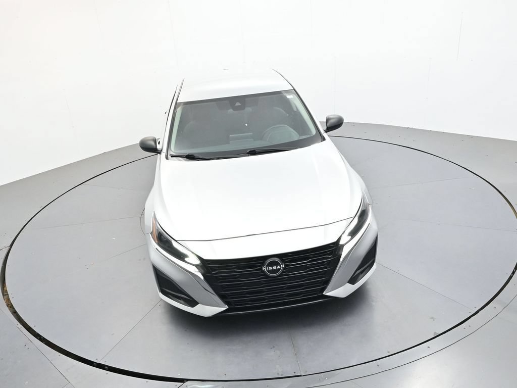 Used 2024 Nissan Altima 2.5 SV FWD image 23