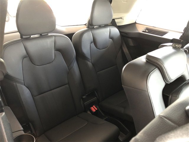 Used 2025 Volvo XC90 B6 Plus image 17