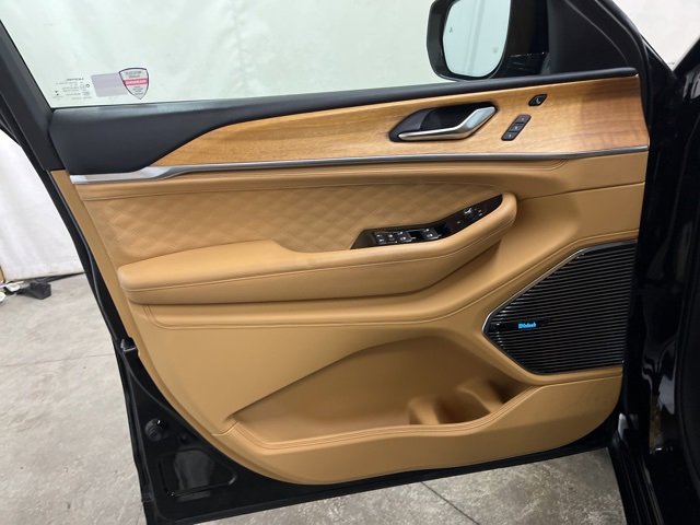 Used 2021 Jeep Grand Cherokee L Summit image 42