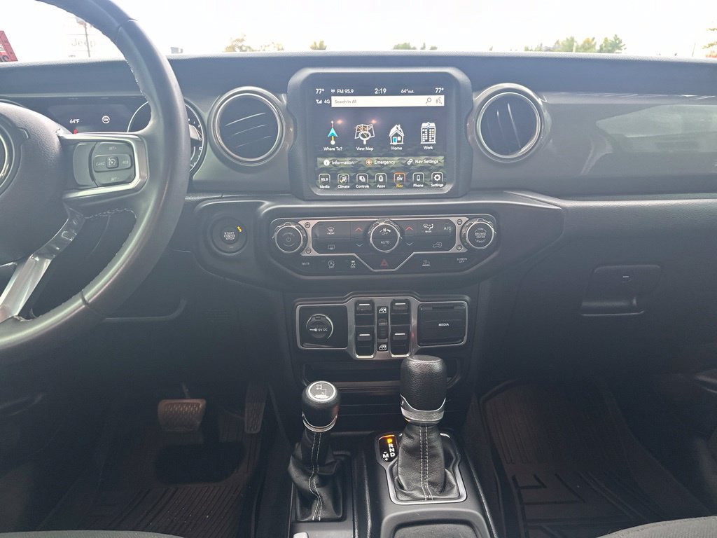 Used 2023 Jeep Gladiator Overland AWD/4WD image 19