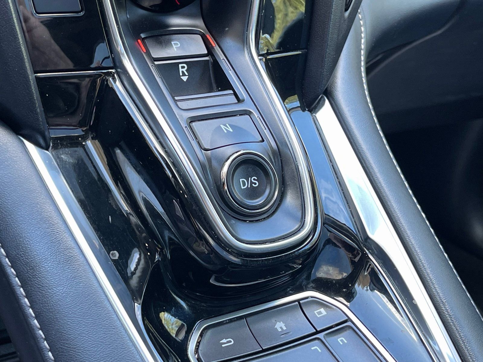 Used 2020 Acura RDX w/ Technology Package image 32