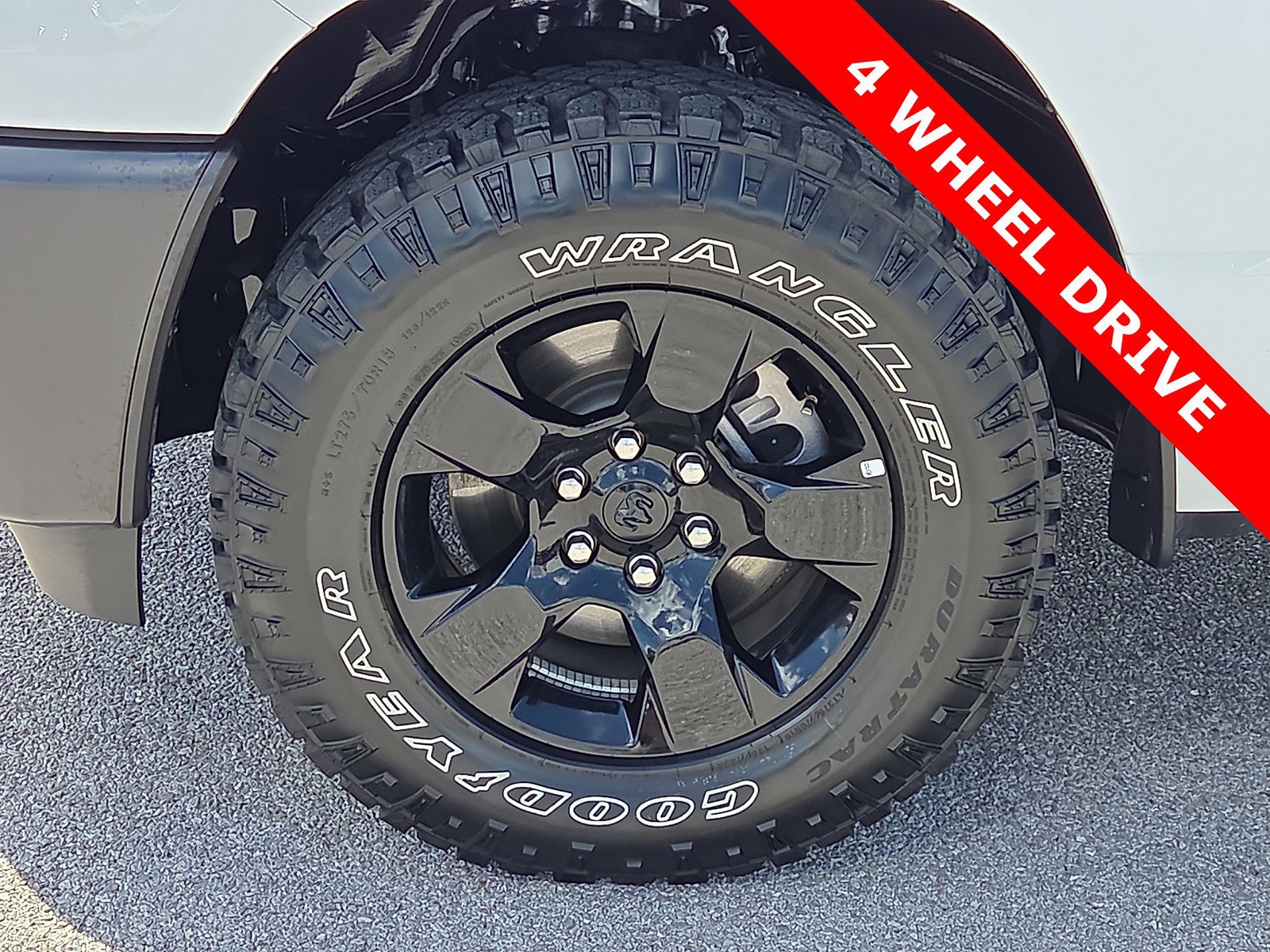 Used 2025 RAM 1500 Classic Warlock AWD/4WD image 7