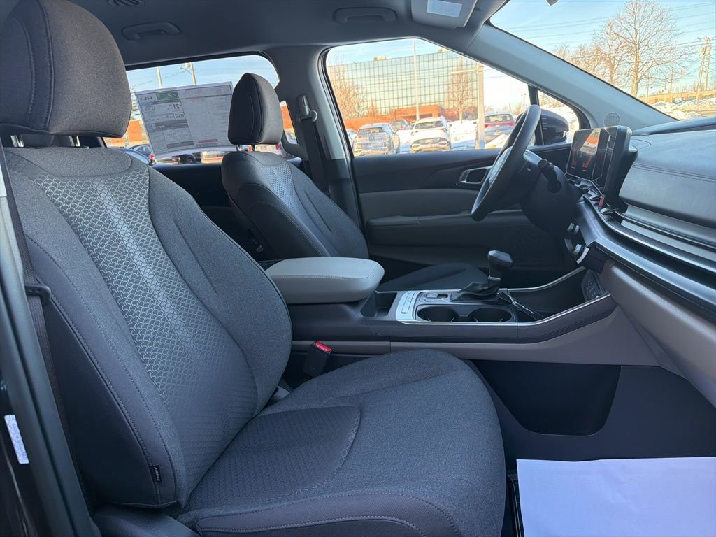 New 2026 Kia Carnival LX image 13