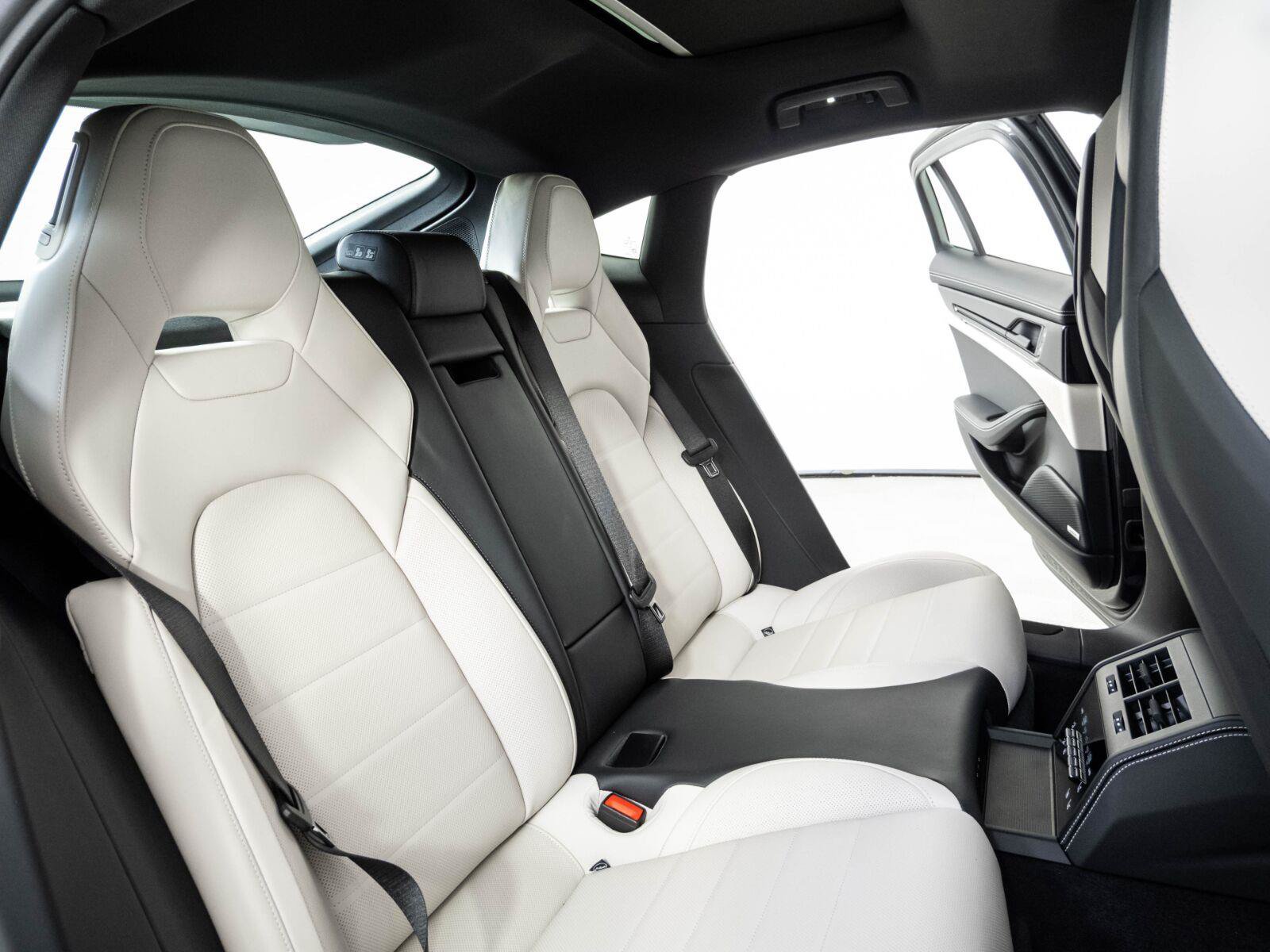 New 2026 Porsche Panamera 4 AWD/4WD image 23