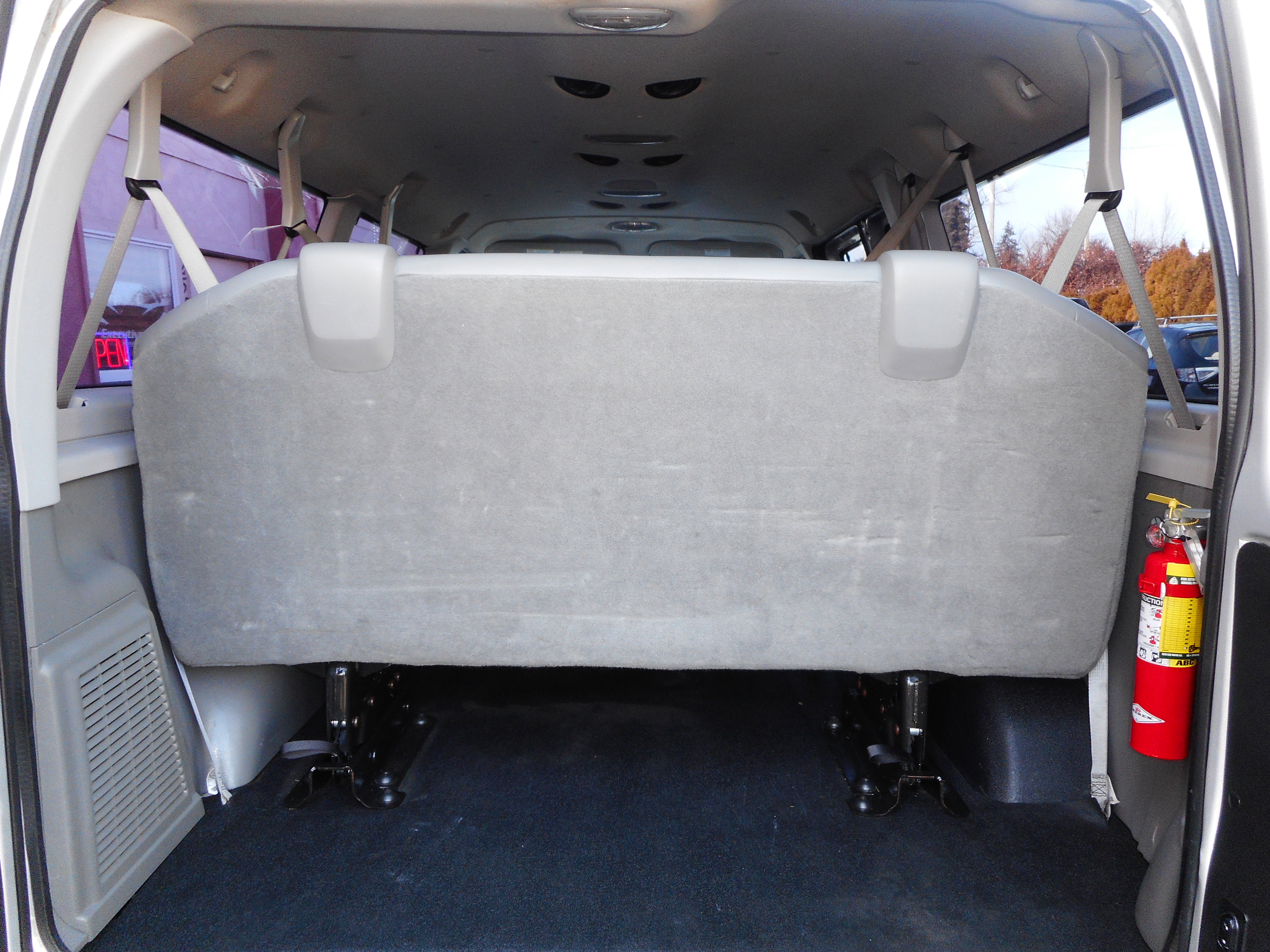 Used 2012 Ford E-350 and Econoline 350 XL w/ PWR Windows & Locks Group image 17