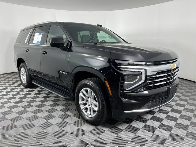 Used 2025 Chevrolet Tahoe LT AWD/4WD image 3
