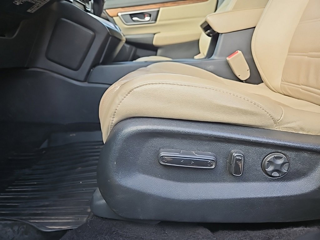Used 2018 Honda CR-V Touring image 8