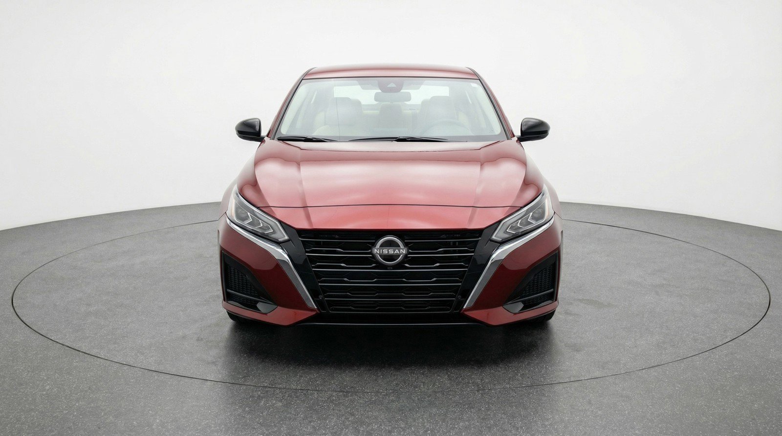 Used 2025 Nissan Altima 2.5 SV image 2