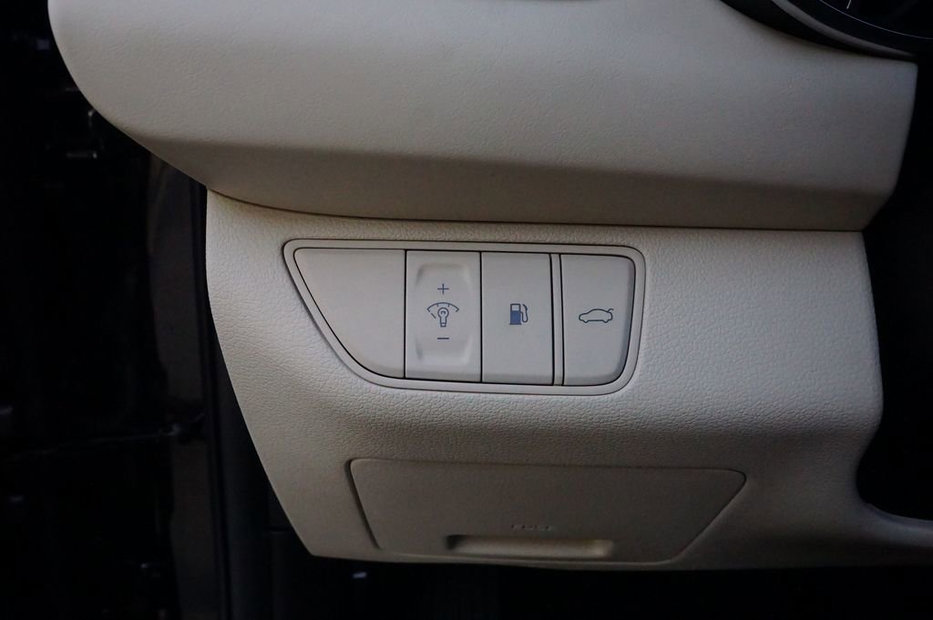 Certified 2026 Genesis G70 2.5T image 13