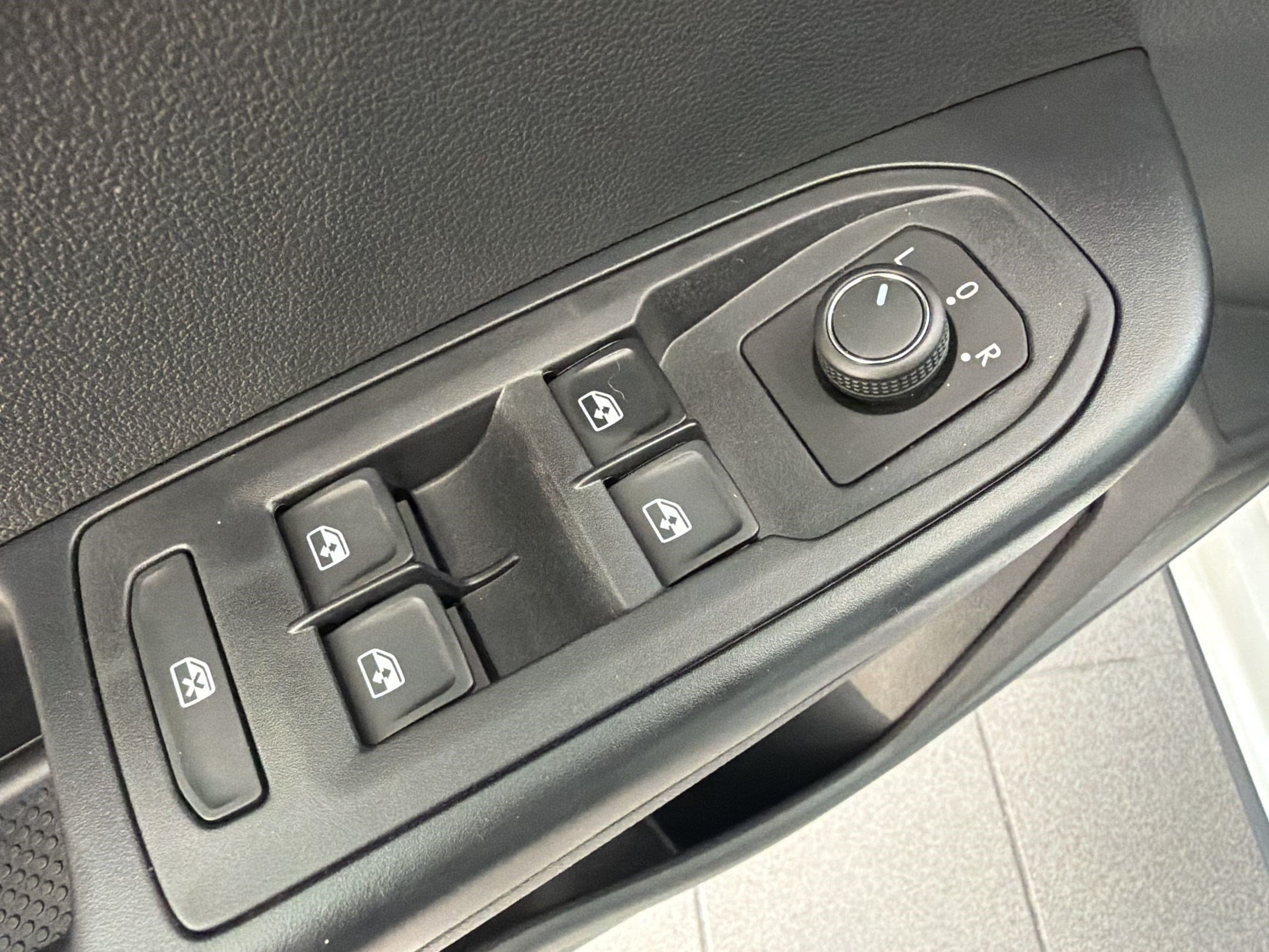 New 2026 Volkswagen Taos S FWD image 26