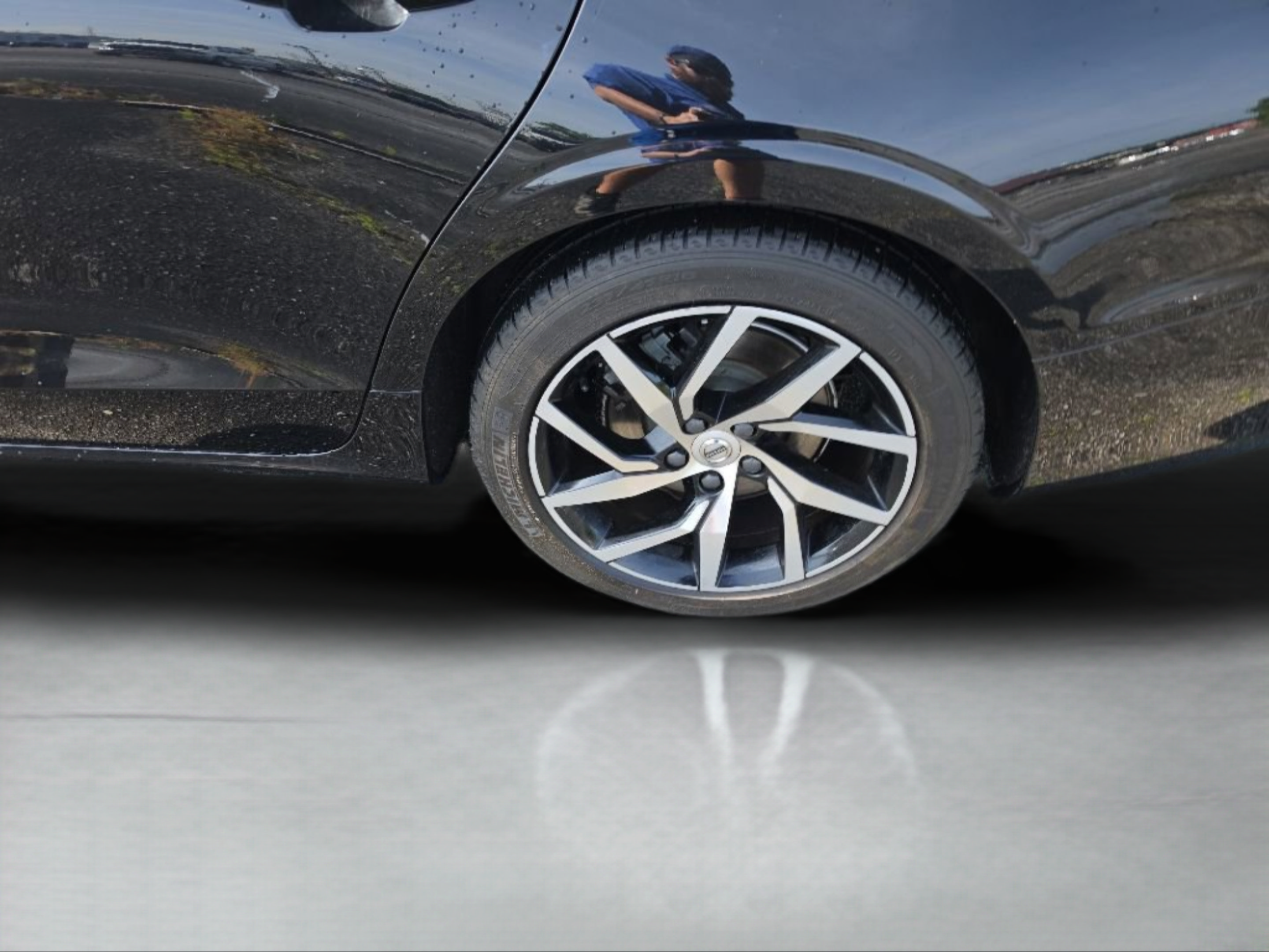Used 2020 Volvo S60 T5 Momentum FWD image 32