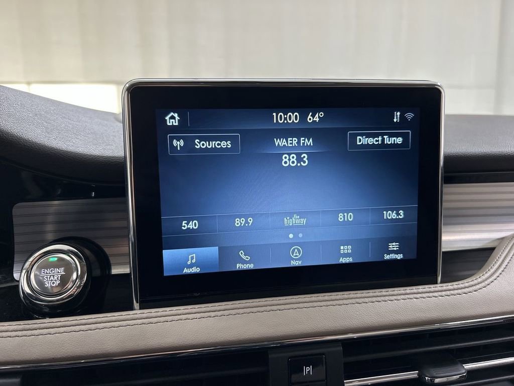 Used 2022 Lincoln Corsair Standard w/ Premium Package image 14