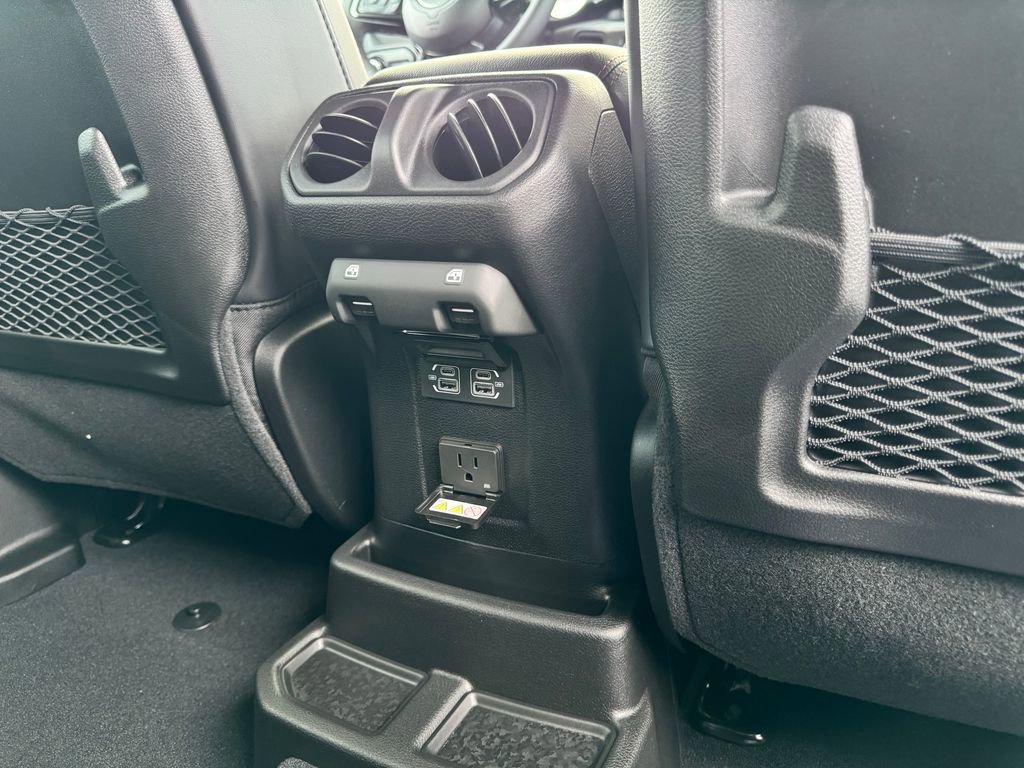 New 2026 Jeep Wrangler Unlimited Rubicon AWD/4WD image 13