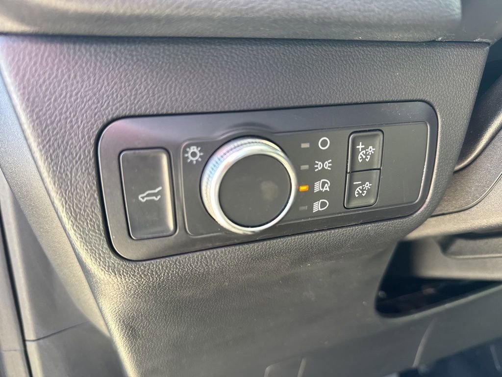 Used 2021 Ford Escape SE w/ SE Sport Appearance Package image 23