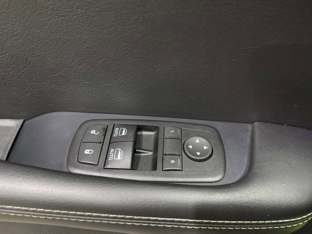 Used 2015 Dodge Challenger SRT Hellcat image 16