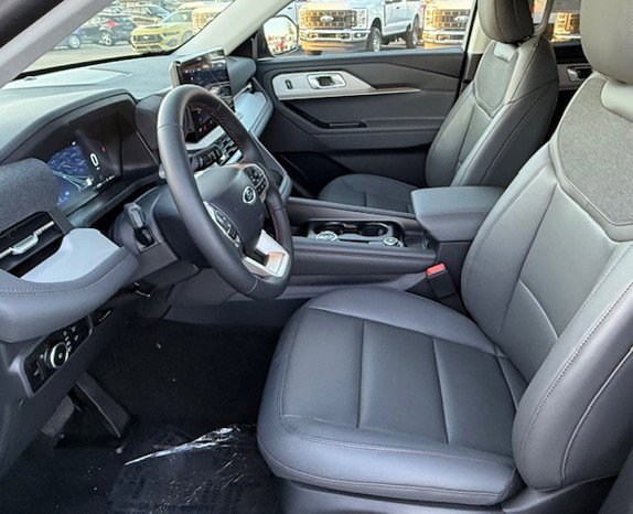 New 2026 Ford Explorer Active w/ Active Comfort Package AWD/4WD image 12
