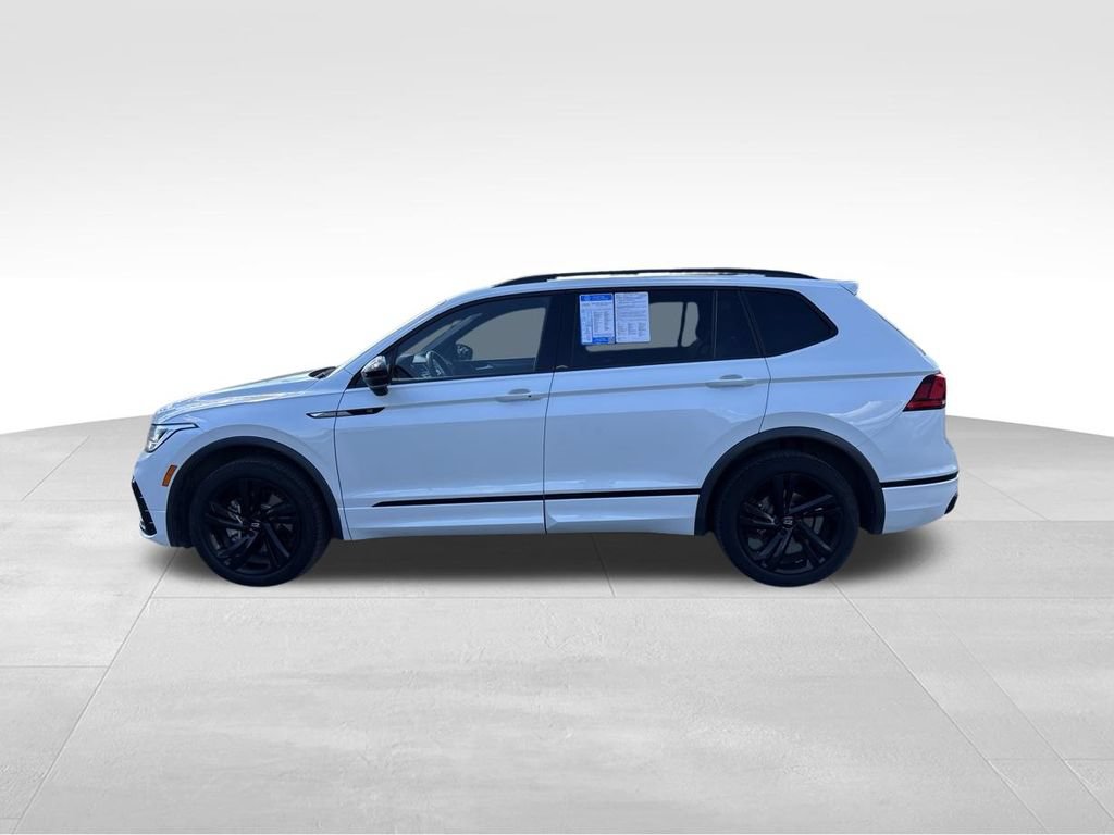Used 2024 Volkswagen Tiguan SE R-Line FWD image 4