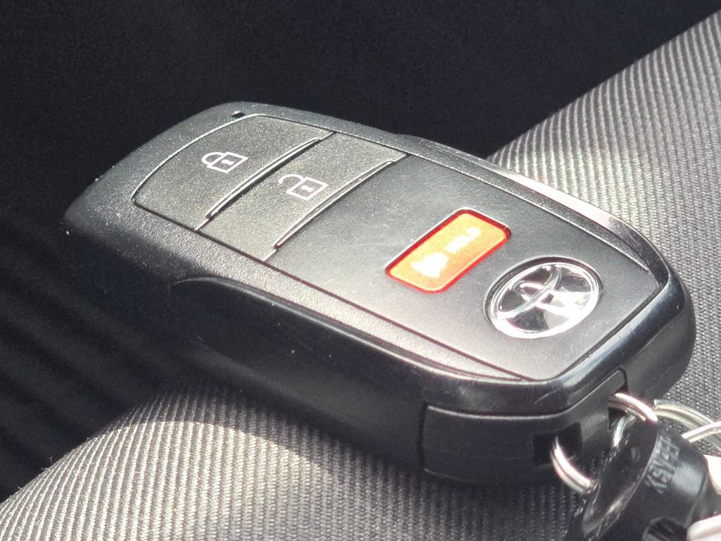 Used 2024 Toyota Tacoma TRD Sport AWD/4WD image 34