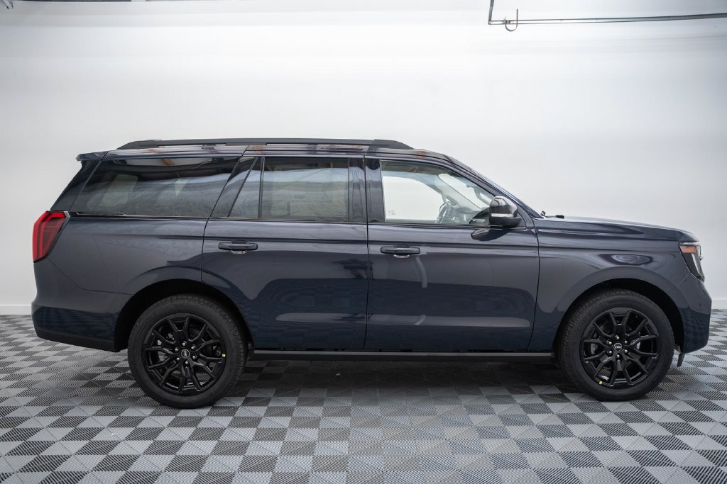New 2027 Ford Expedition Platinum AWD/4WD image 4