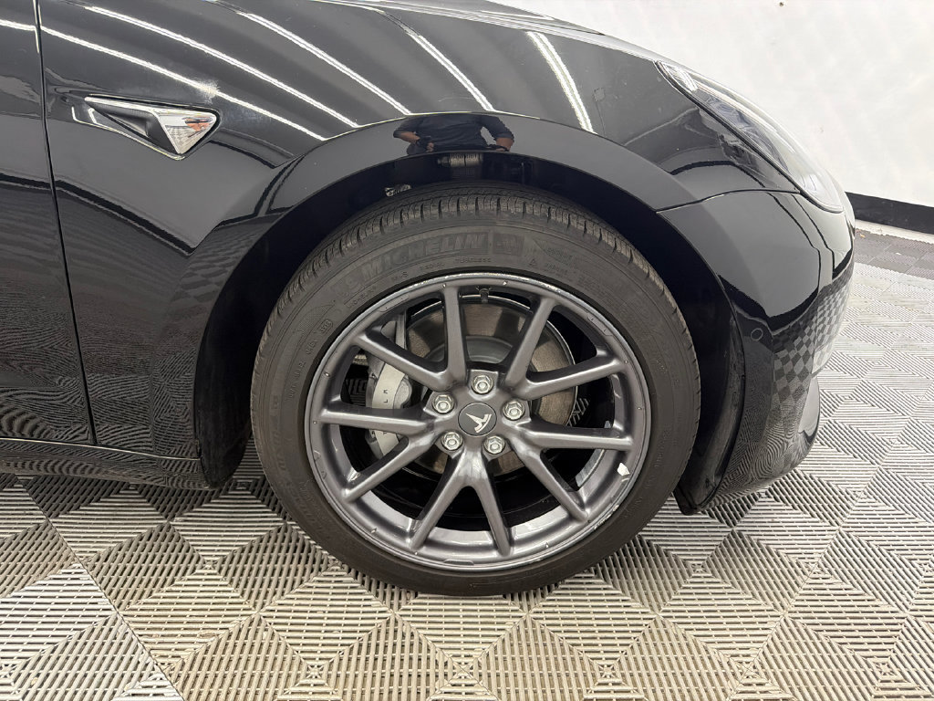 Used 2020 Tesla Model 3 Standard Range Plus RWD image 13