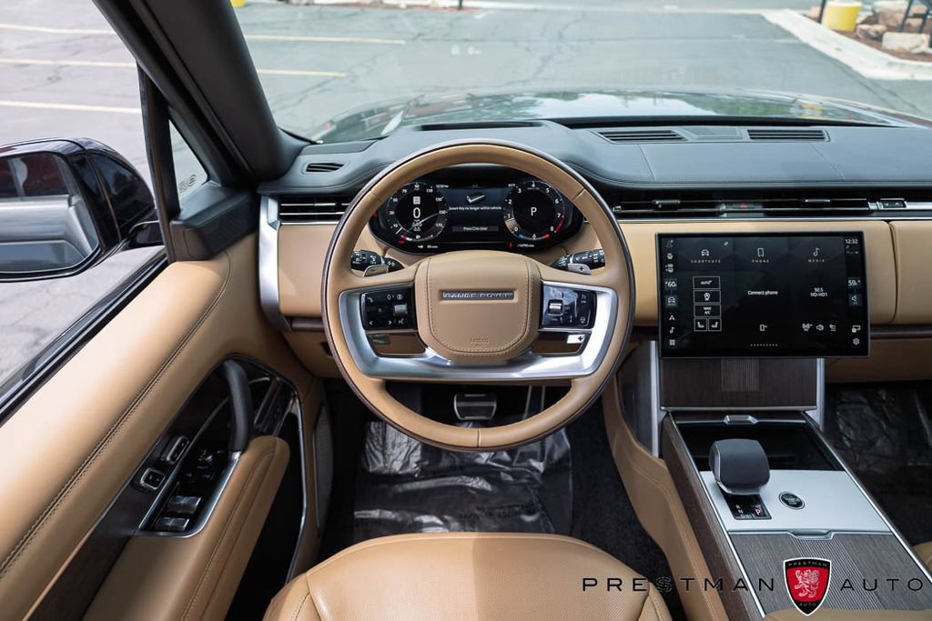 Used 2025 Land Rover Range Rover Long Wheelbase Autobiography AWD/4WD image 2