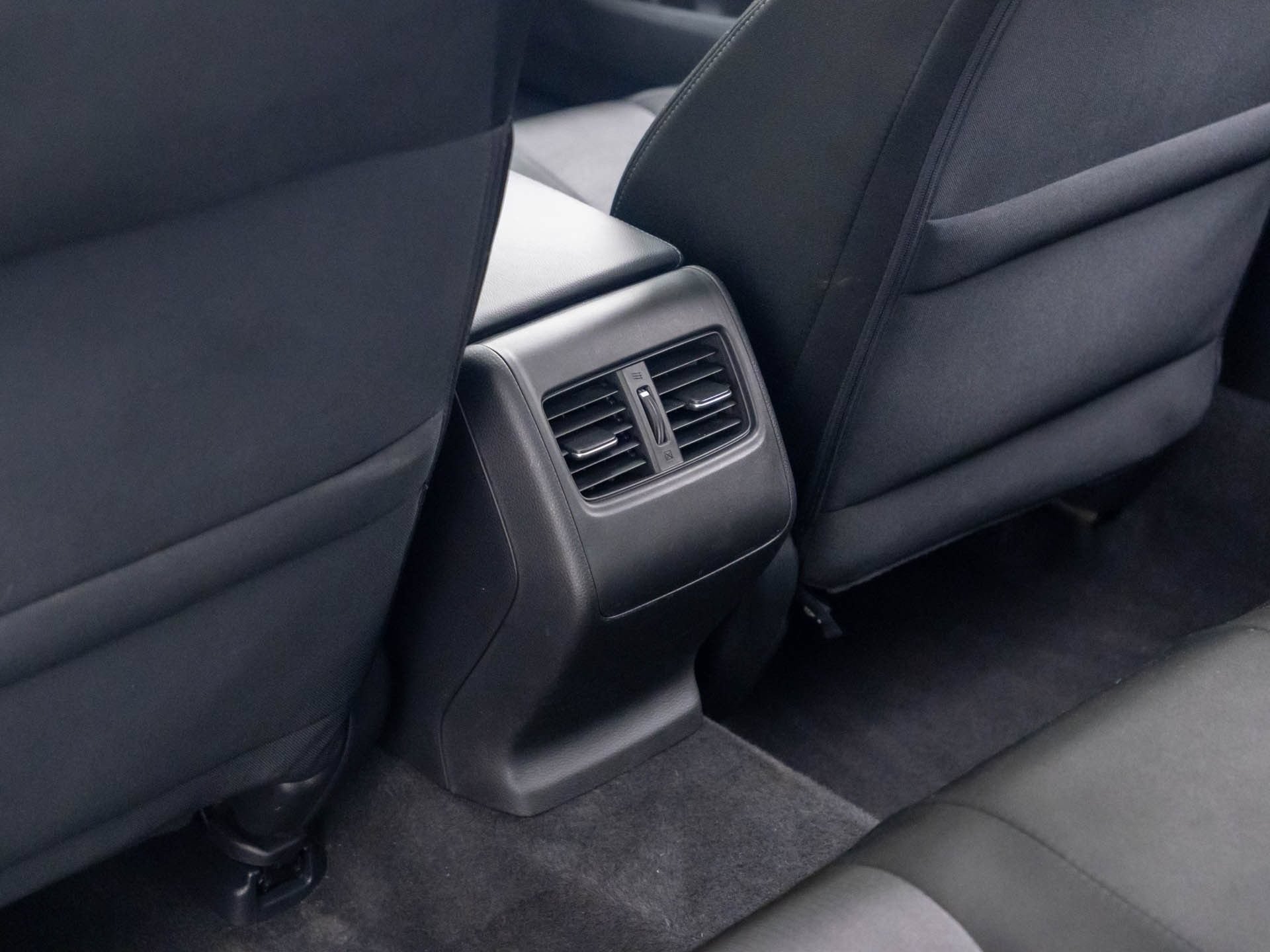Used 2018 Honda Accord EX image 18