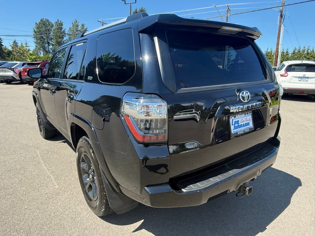 Used 2021 Toyota 4Runner SR5 Premium w/ Moonroof Package AWD/4WD image 3