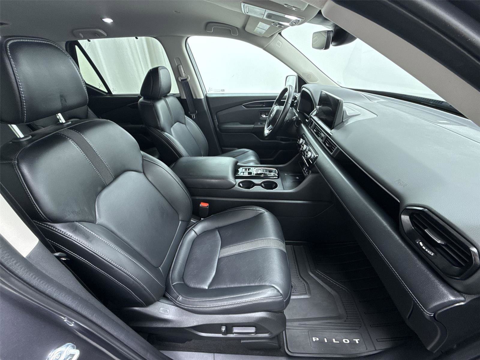 Certified 2025 Honda Pilot EX-L image 30