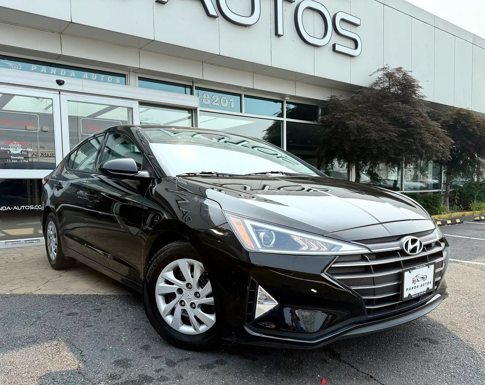 Used 2020 Hyundai Elantra SE FWD image 1