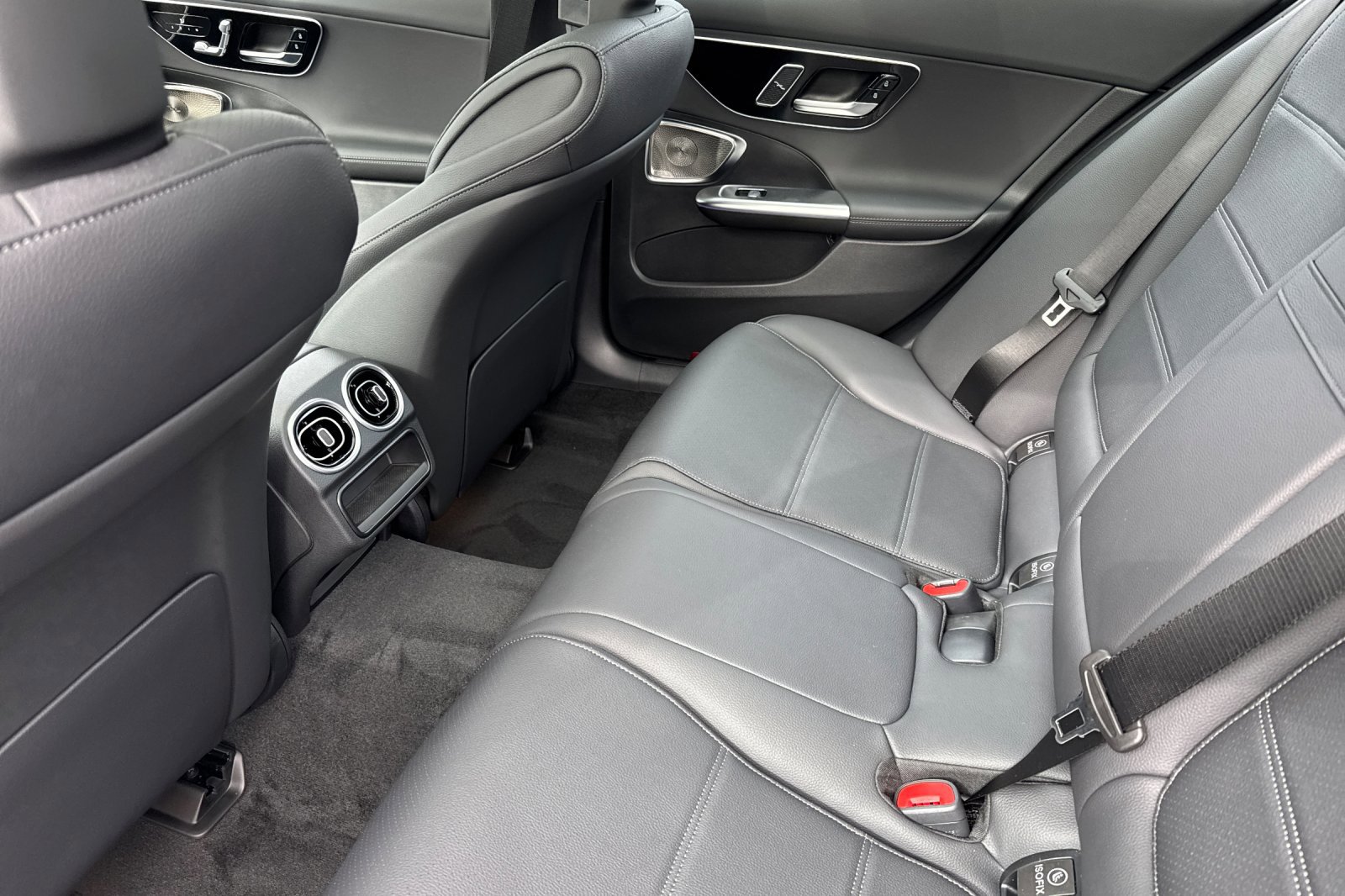 New 2026 Mercedes-Benz C 300 4MATIC Sedan image 12