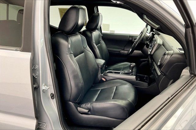 Used 2021 Toyota Tacoma TRD Sport image 6