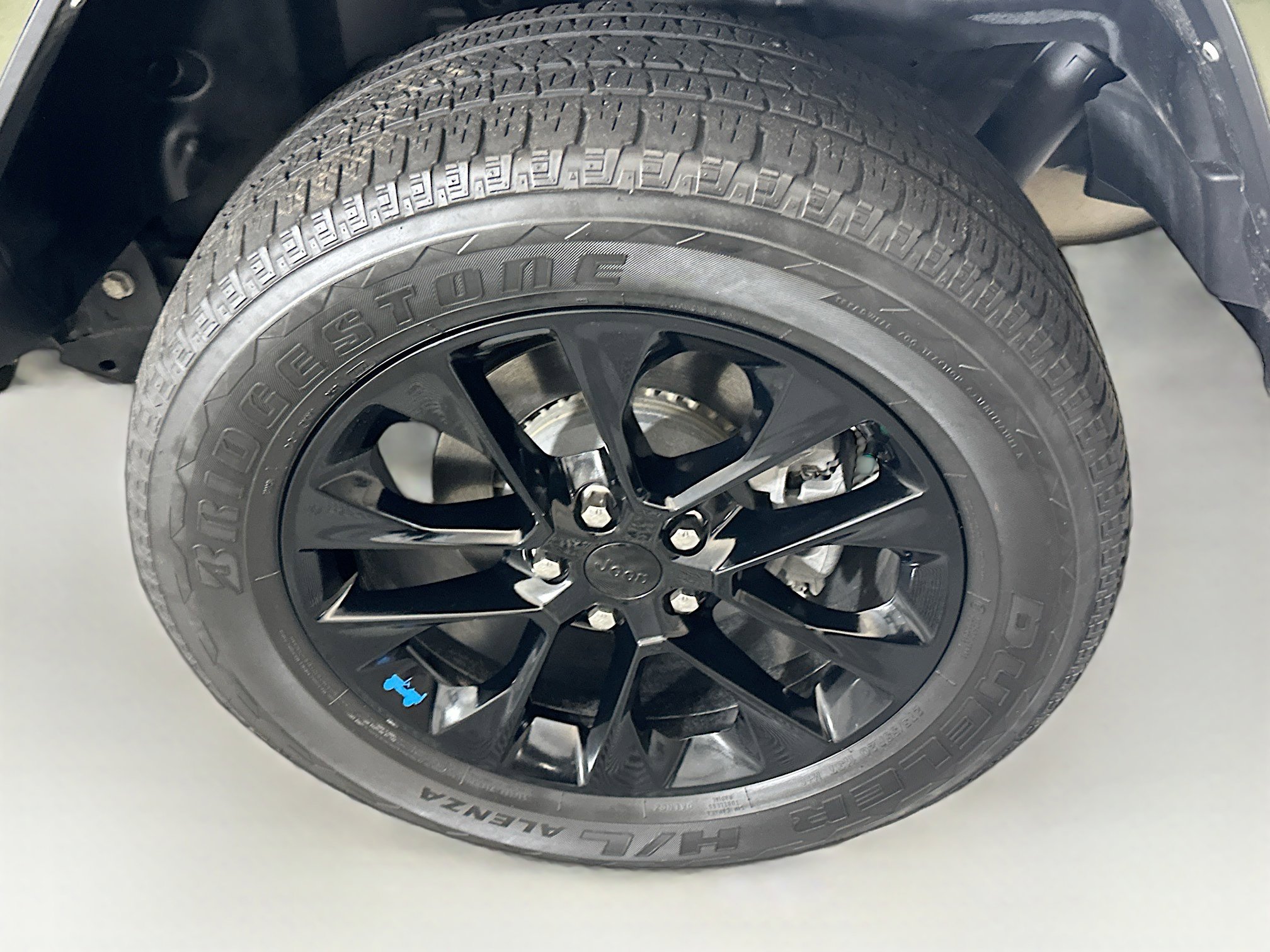 Used 2023 Jeep Wrangler Sahara image 11