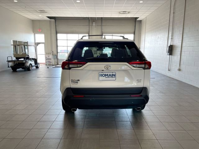 Used 2025 Toyota RAV4 XLE w/ Convenience Package image 4