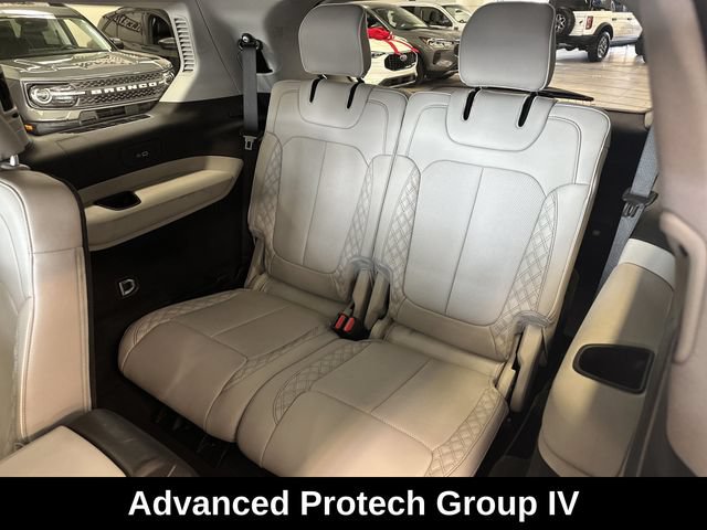 Used 2023 Jeep Grand Cherokee L Summit w/ Advanced Protech Group IV AWD/4WD image 7