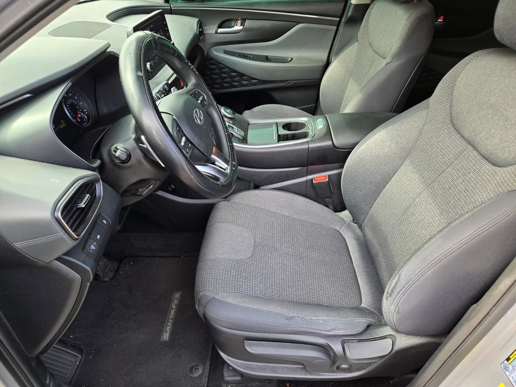 Used 2021 Hyundai Santa Fe SE FWD image 6