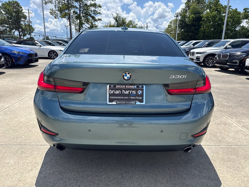 Used 2021 BMW 330i Sedan w/ Premium Package RWD image 4