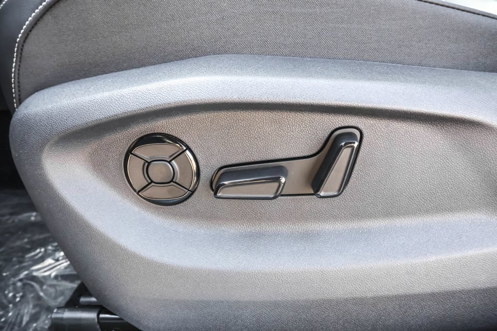 New 2026 Volkswagen Tiguan SE AWD/4WD image 10