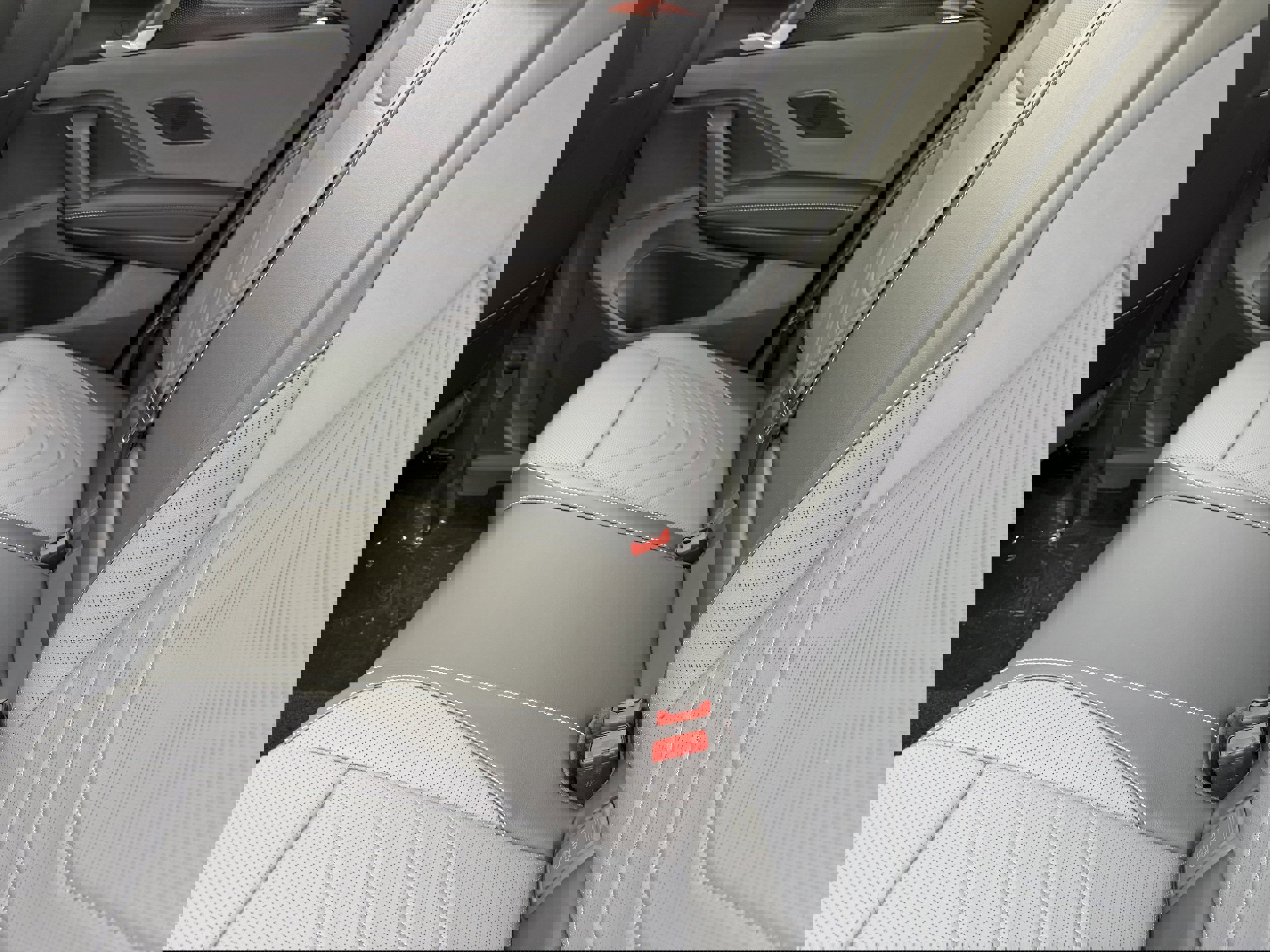 New 2026 Volkswagen Tiguan SE image 17