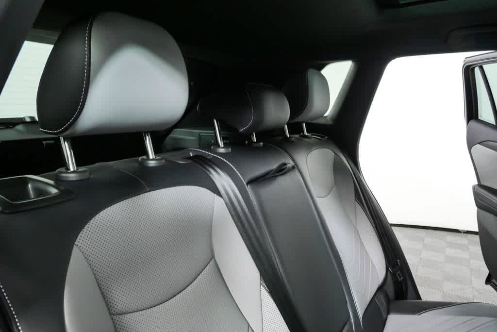 Certified 2025 Volkswagen Tiguan SE R-Line FWD image 20