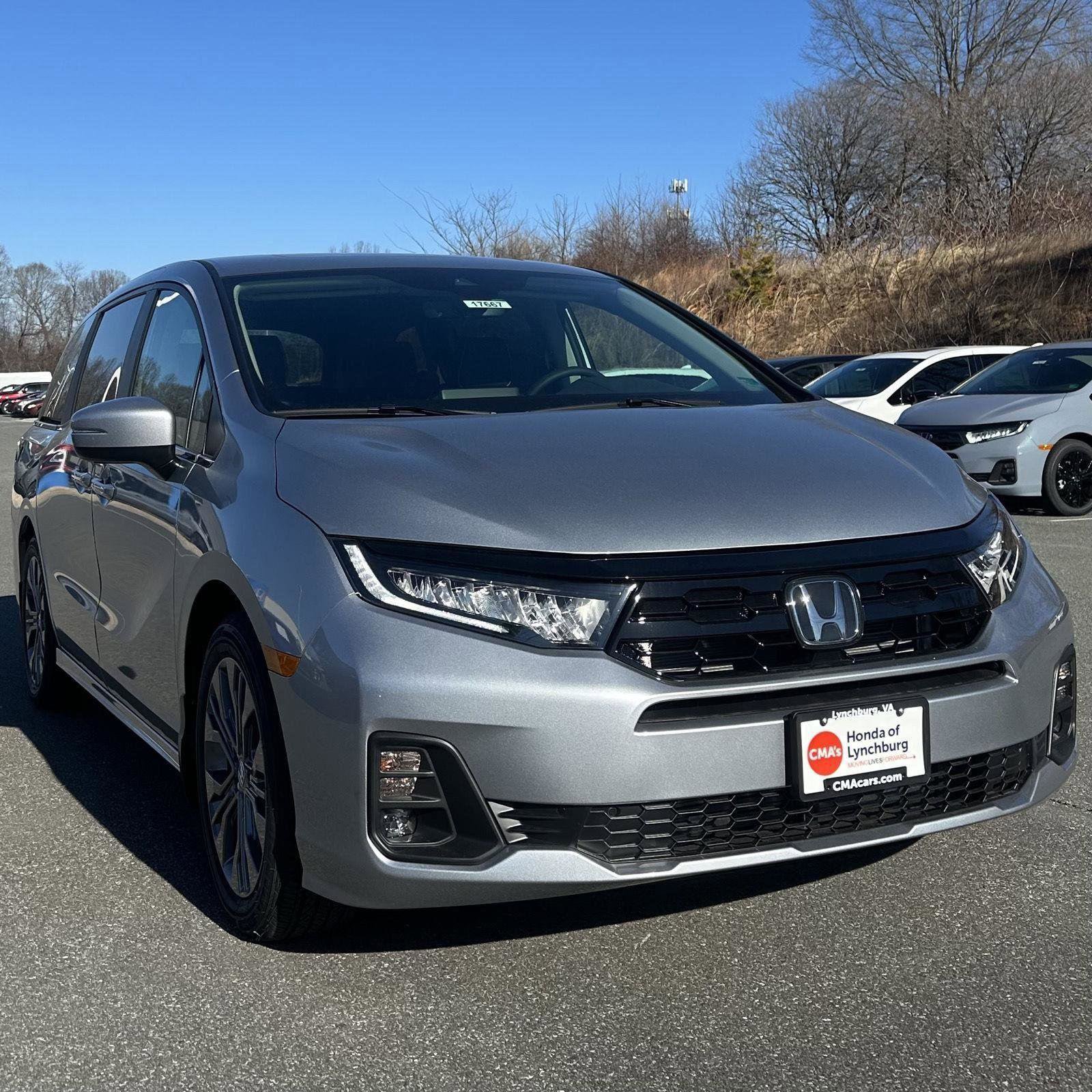 New 2026 Honda Odyssey Touring image 7