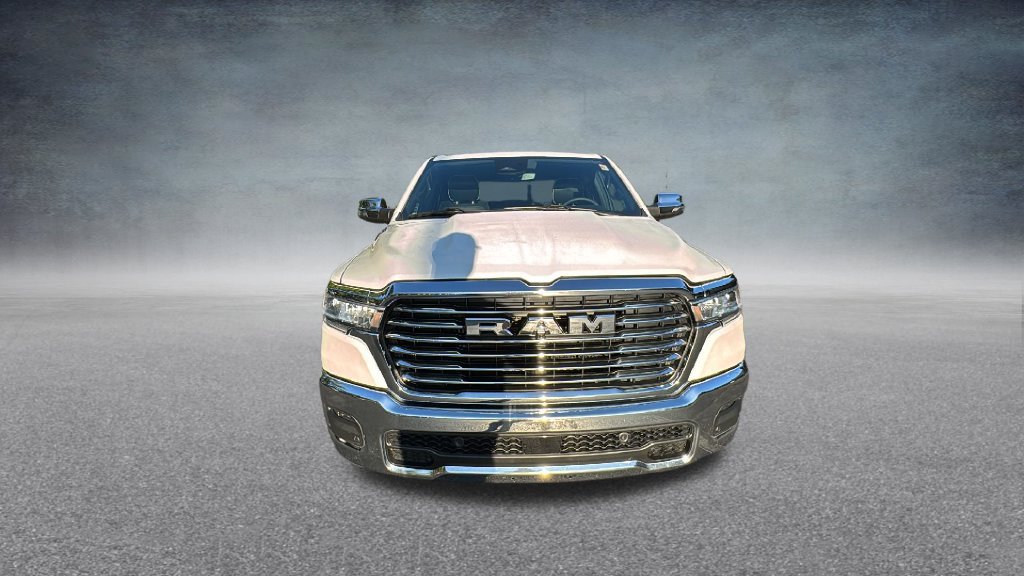 Used 2025 RAM 1500 Laramie AWD/4WD image 4