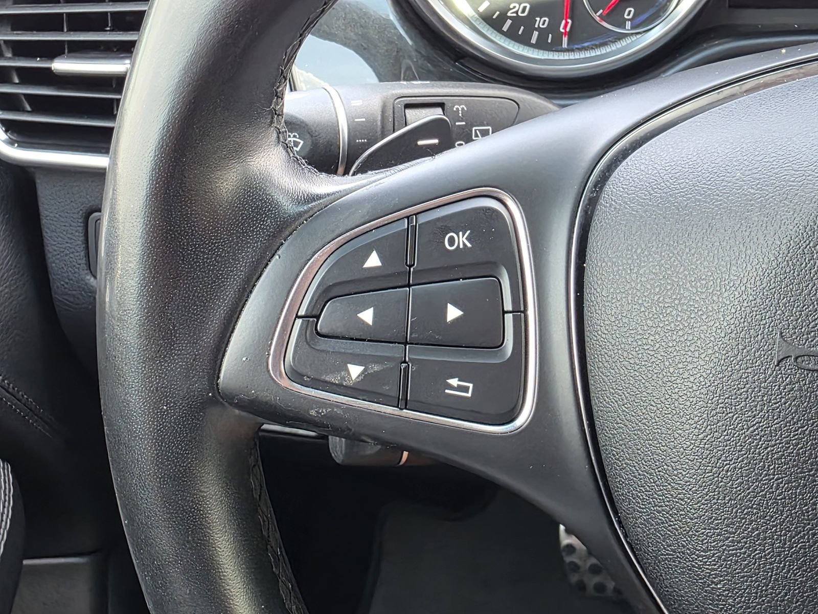 Used 2018 Mercedes-Benz GLE 43 AMG 4MATIC image 32
