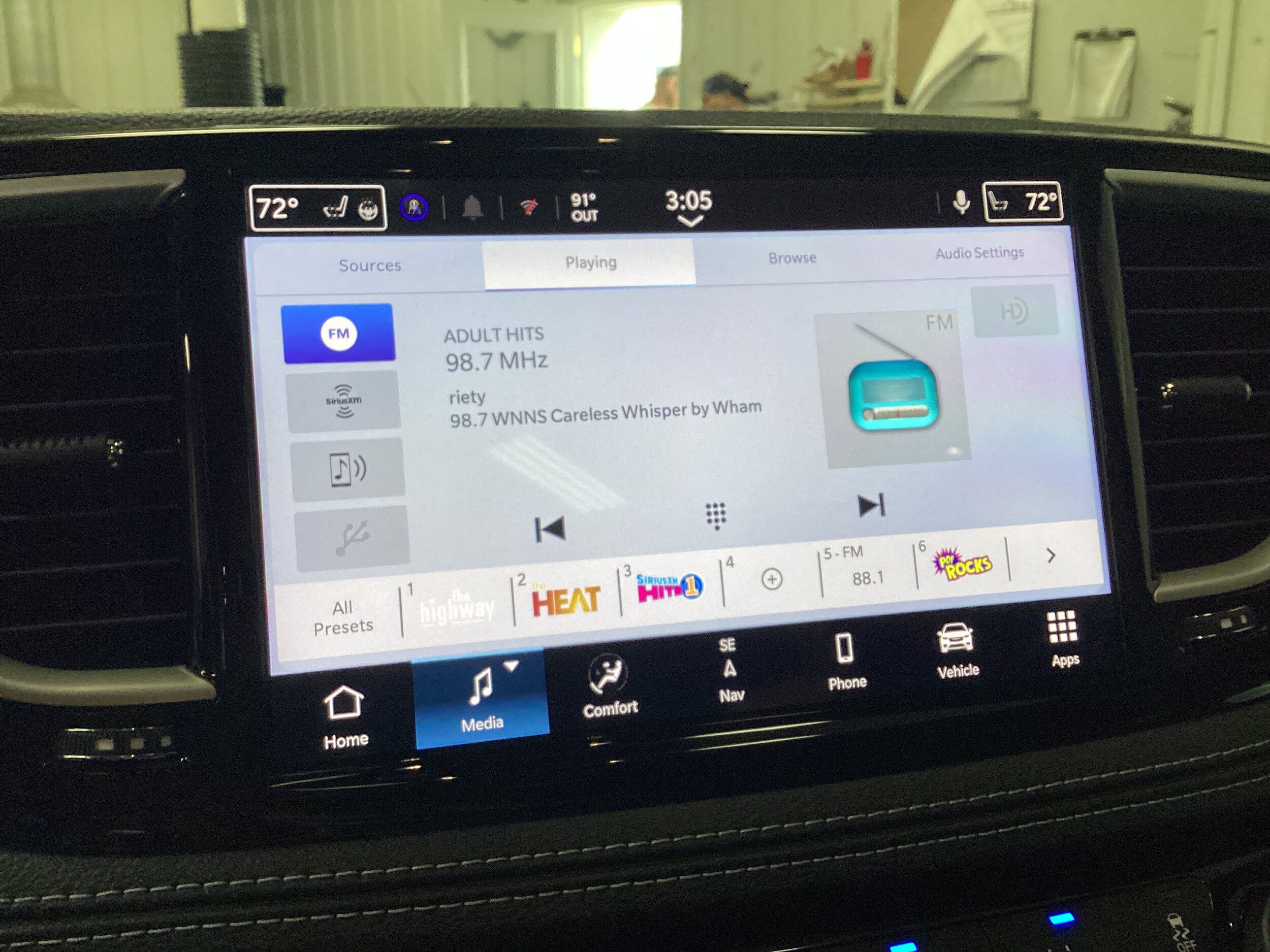 New 2027 Chrysler Pacifica Limited AWD/4WD image 27