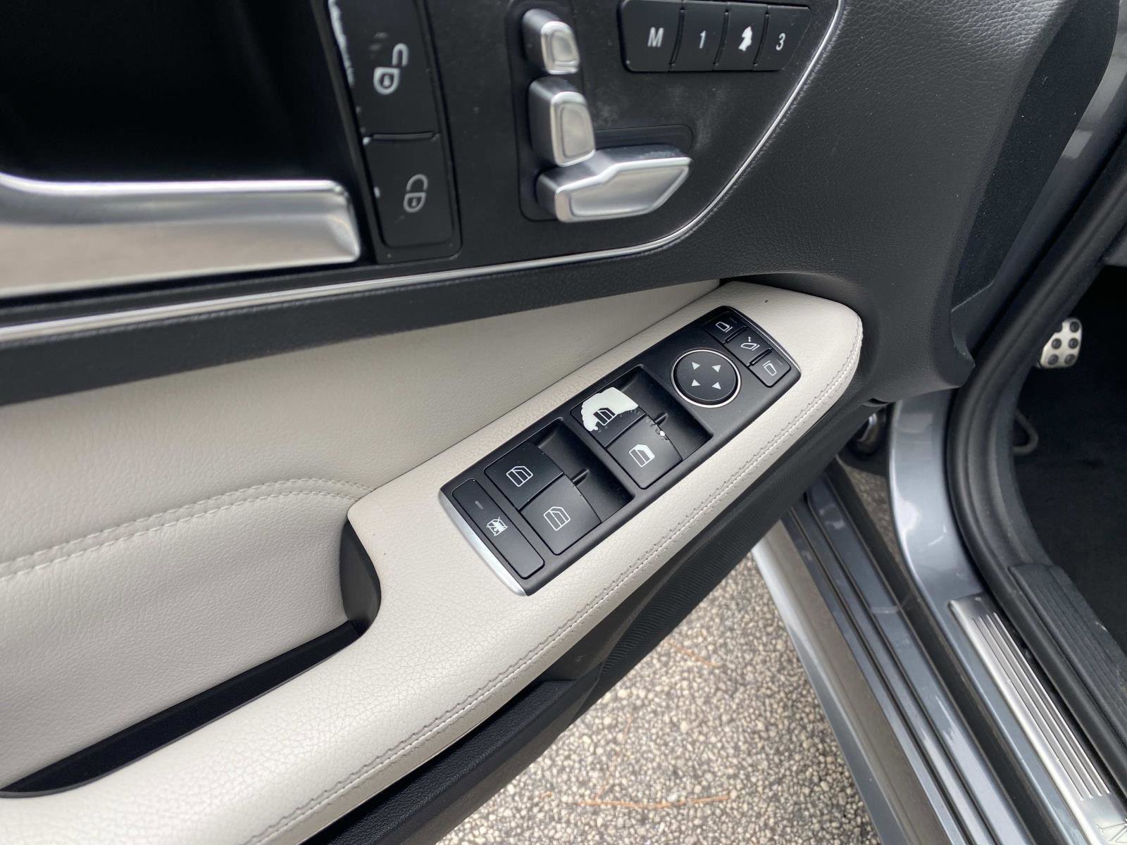 Used 2016 Mercedes-Benz E 350 Sedan image 22