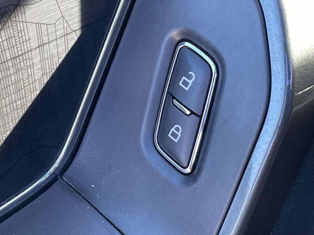 Certified 2022 Ford F150 XLT w/ Equipment Group 302A High image 15