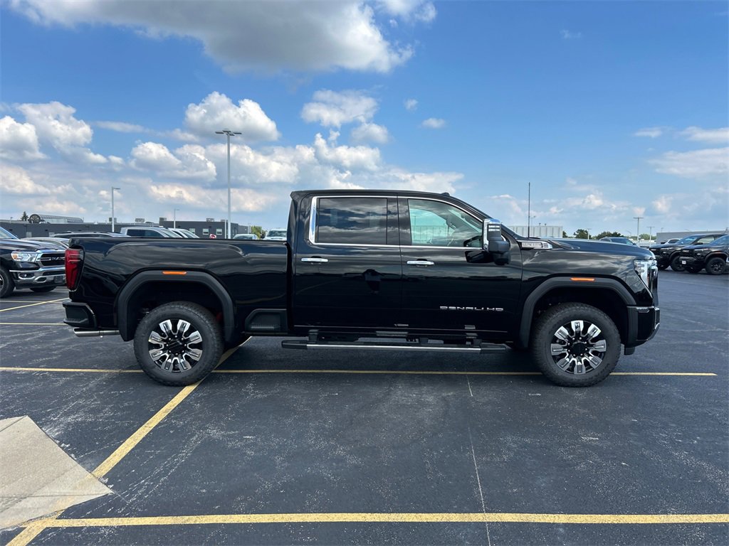 New 2026 GMC Sierra 2500 Denali w/ Denali Reserve Package image 9