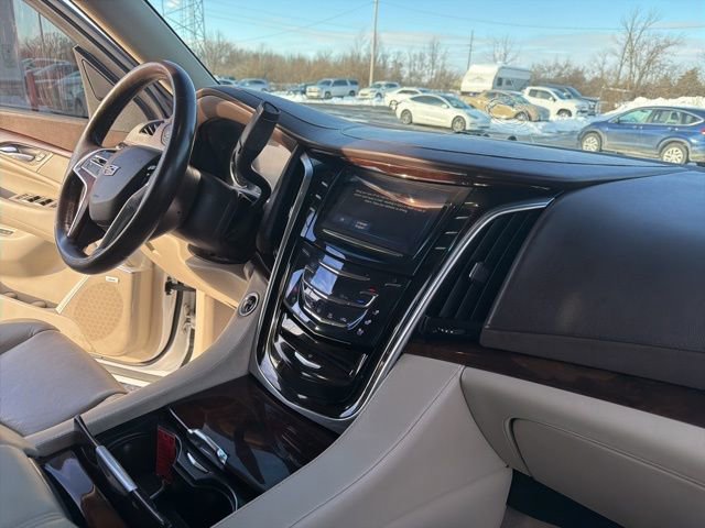 Used 2016 Cadillac Escalade ESV Premium image 26