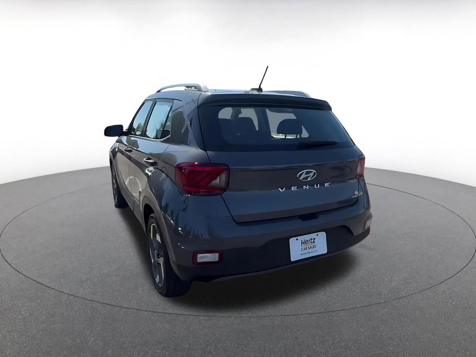Used 2025 Hyundai Venue SEL image 11