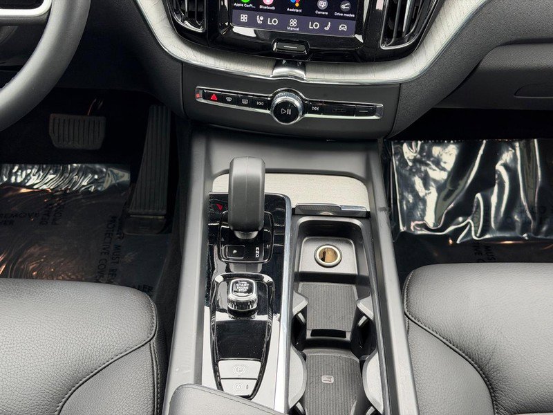 Certified 2025 Volvo XC60 B5 Plus AWD/4WD image 11