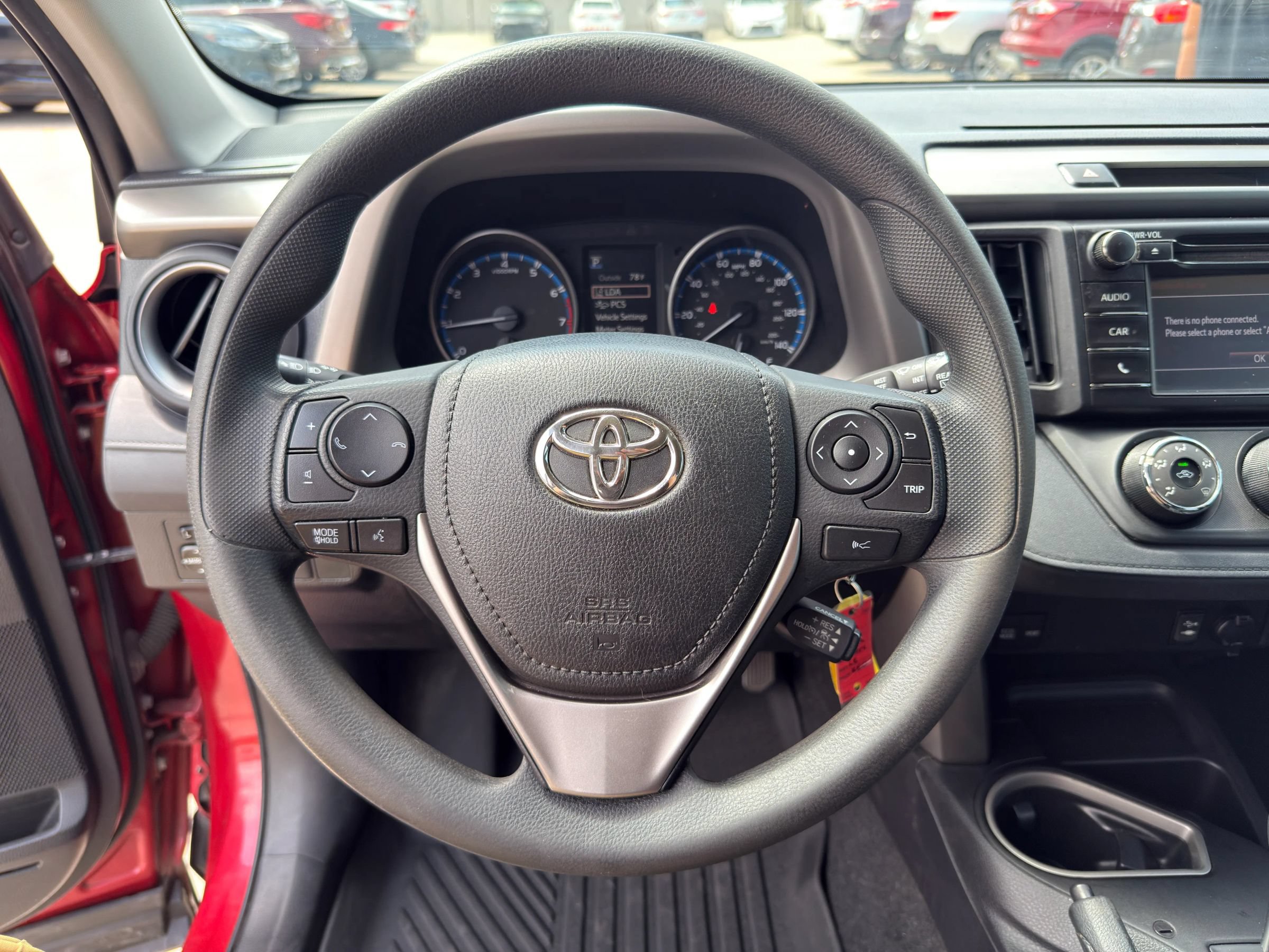Used 2017 Toyota RAV4 LE FWD image 11